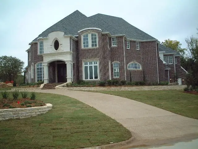 Katherine Ct. II, a new custom home by Klein Custom Builders in Dalworthington Gardens, Texas